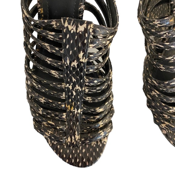 Calvin Klein Phillipa Wedge Sandals Black/White/Gray, Slip-On, Size 8 HSH - Picture 3 of 13